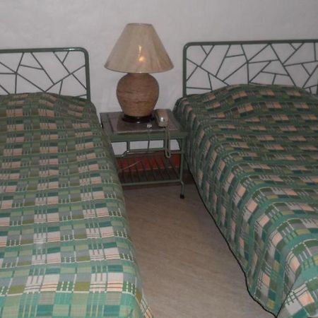 Harmony House Hotell Chiang Mai Rum bild